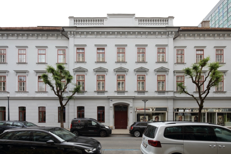 Gesundheitszentrum Klagenfurt, ehemalige Strein Filiale, Bahnhofstrasse 35