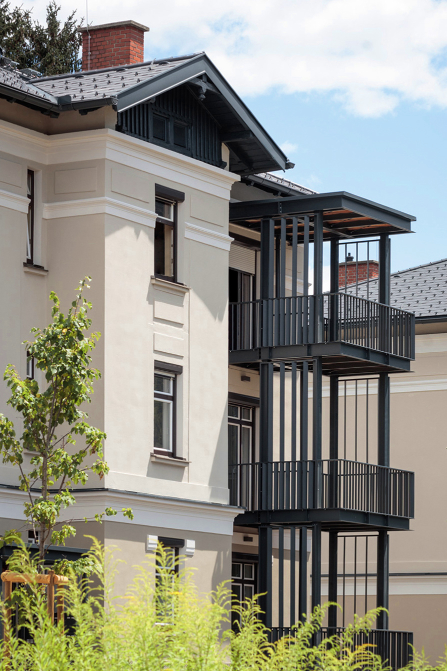 ÖBB Wohnbau Carl-Wurmb-Weg 4 und 6, Spittal an der Drau, Fassadenansicht mit Balkon