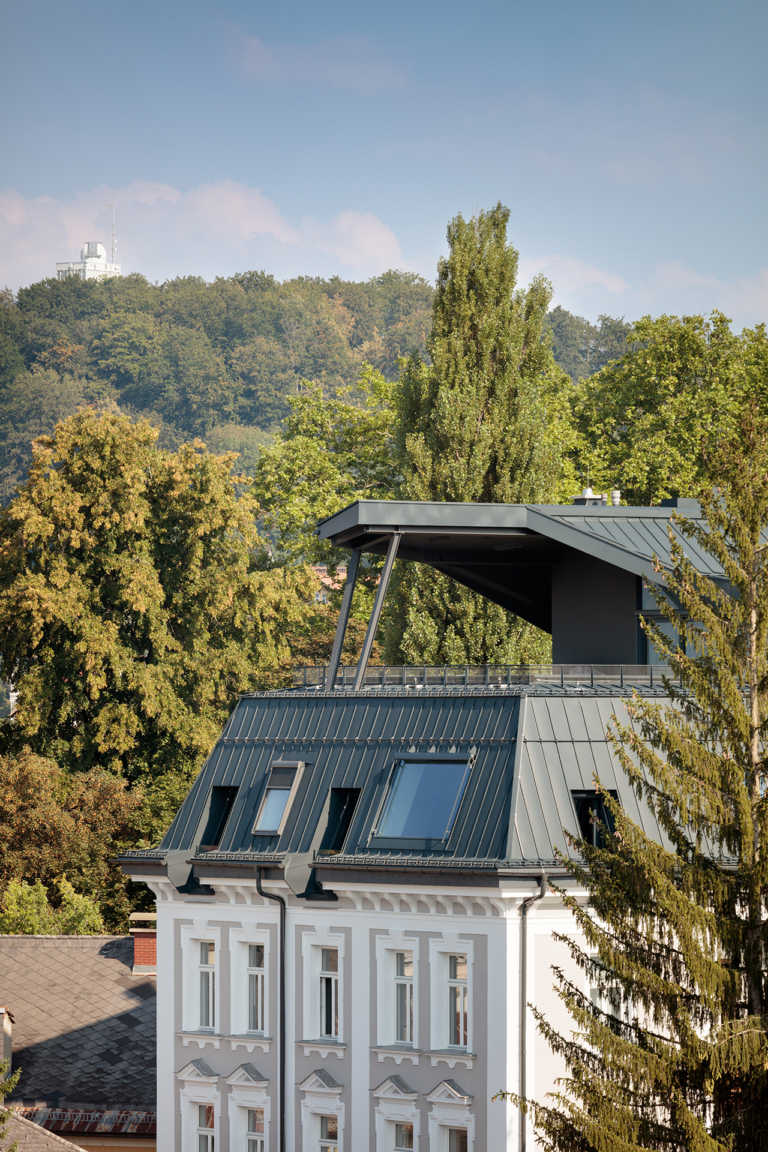VIS - Lilihill Klagenfurt mit der Sternwarte Klagenfurt im Hintergrund