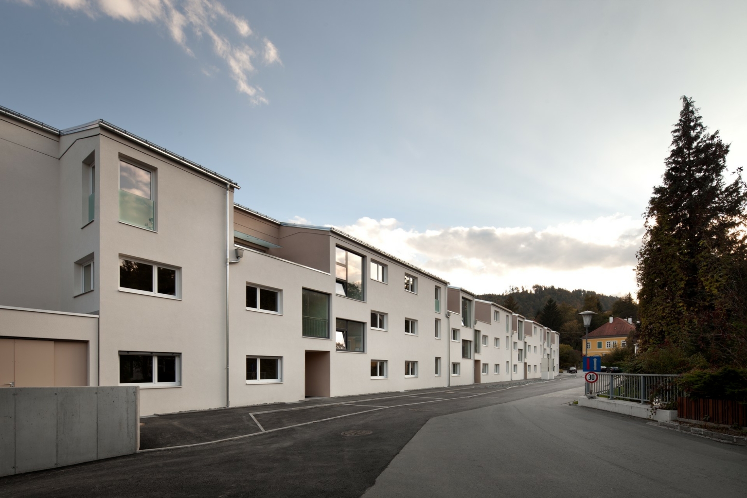 Das lange Haus - Wohnen am Schlossteich Viktring Klagenfurt