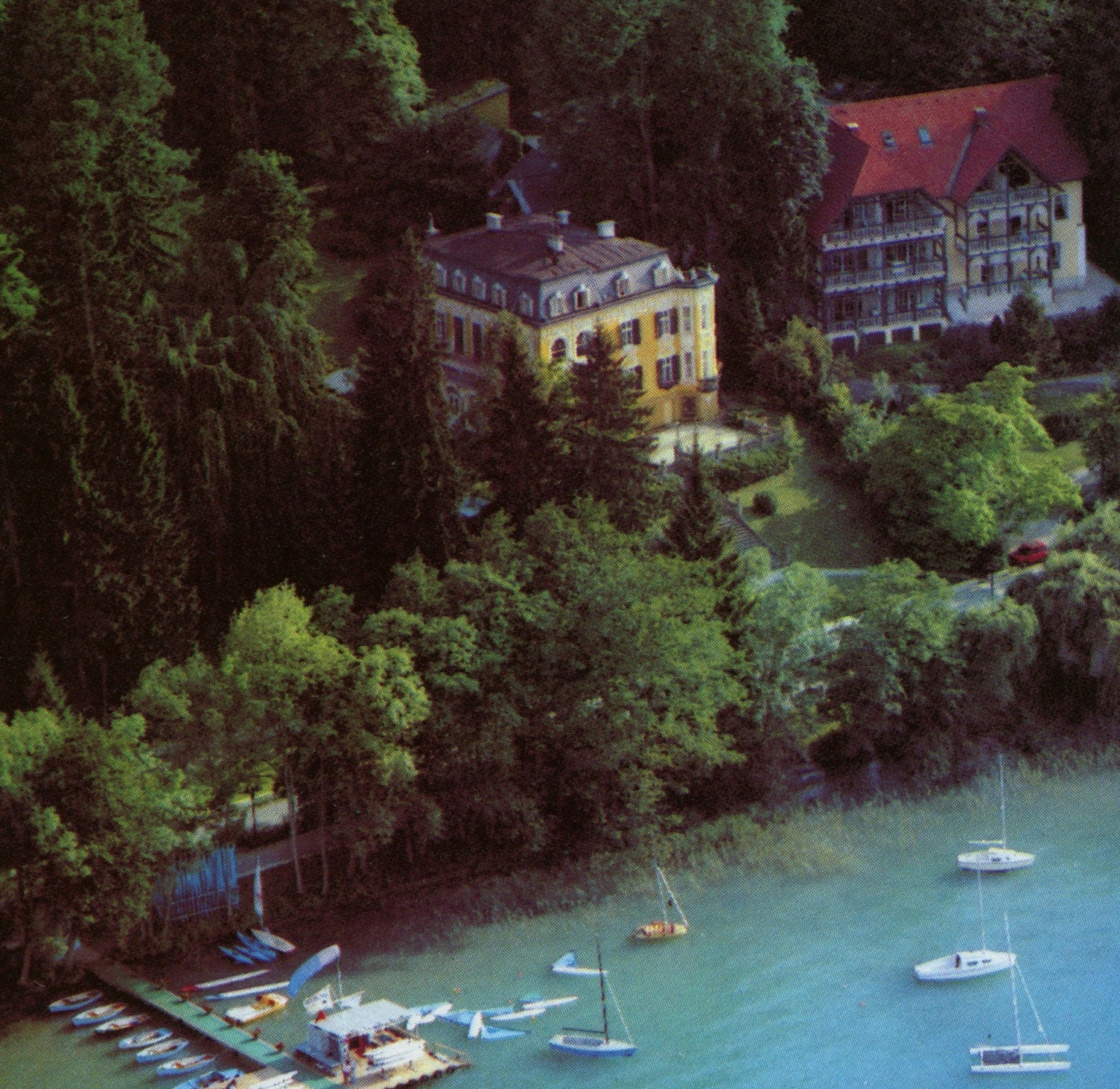 Waldvilla Velden am Wörthersee, mittig: Villa Helene, rechts: Waldvilla Velden, Quelle: Archiv der Marktgemeinde Velden am Wörther See